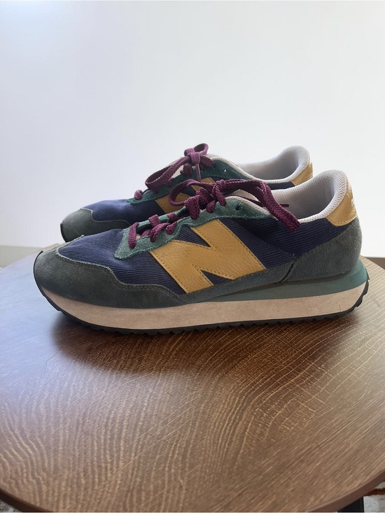 New Balance Other - New Balance 237 Men’s Retro Runners Navy Corduroy Sneakers Size 9.5